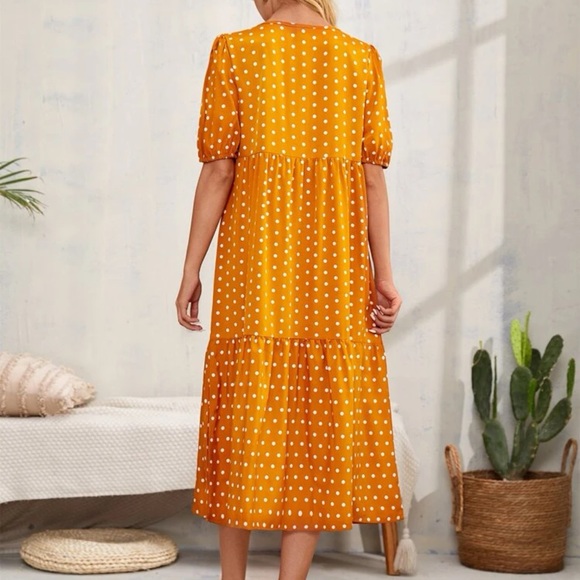 EMERY ROSE Polka Dot Ruffle Hem Puff Sleeve Smock Dress.❤️ - Picture 3 of 5